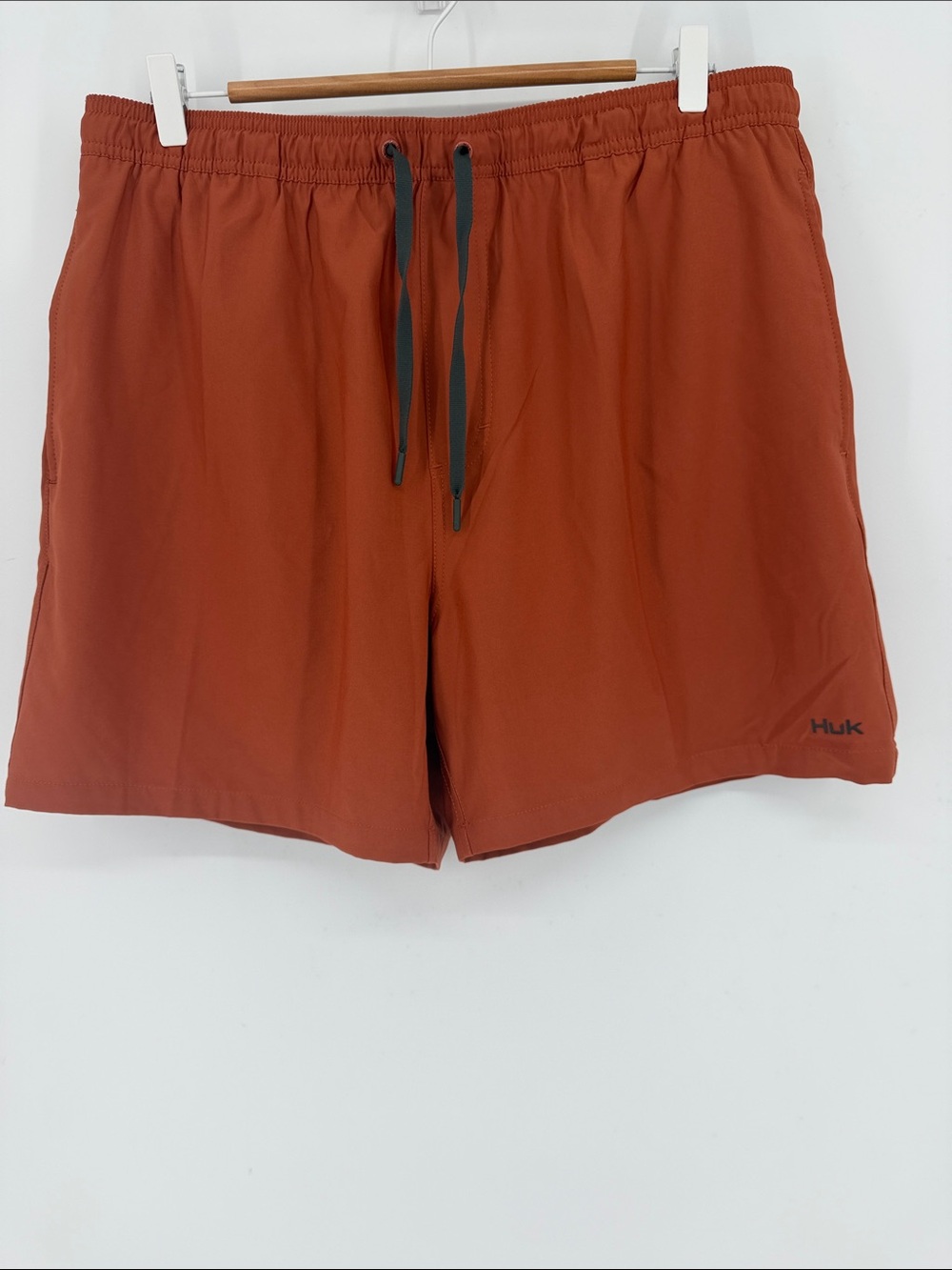 Huk Men’s XL Lined Performance Fishing Shorts Burnt Orange Drawstring Stretch
